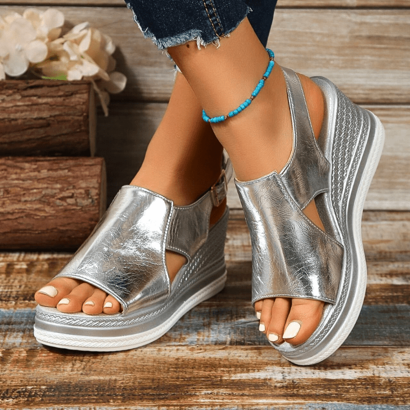 Baylie - Stilvolle Metall-Sandalen