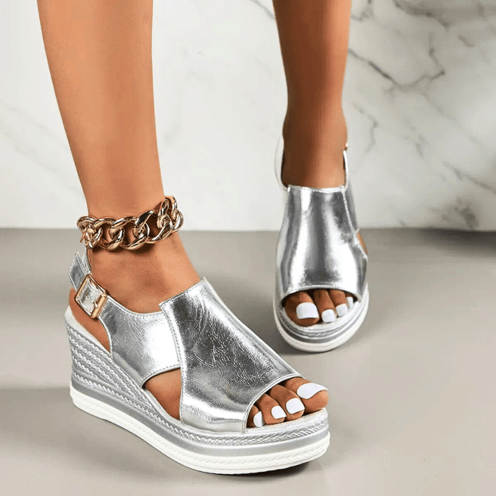 Baylie - Stilvolle Metall-Sandalen