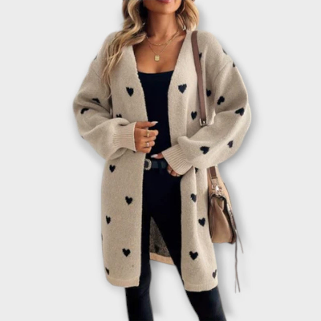Julia - Cardigan beige mit Herzmuster