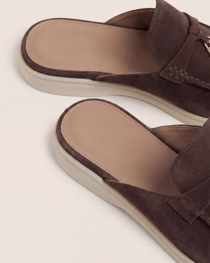 Mule Mediterraneo in braunem Wildleder