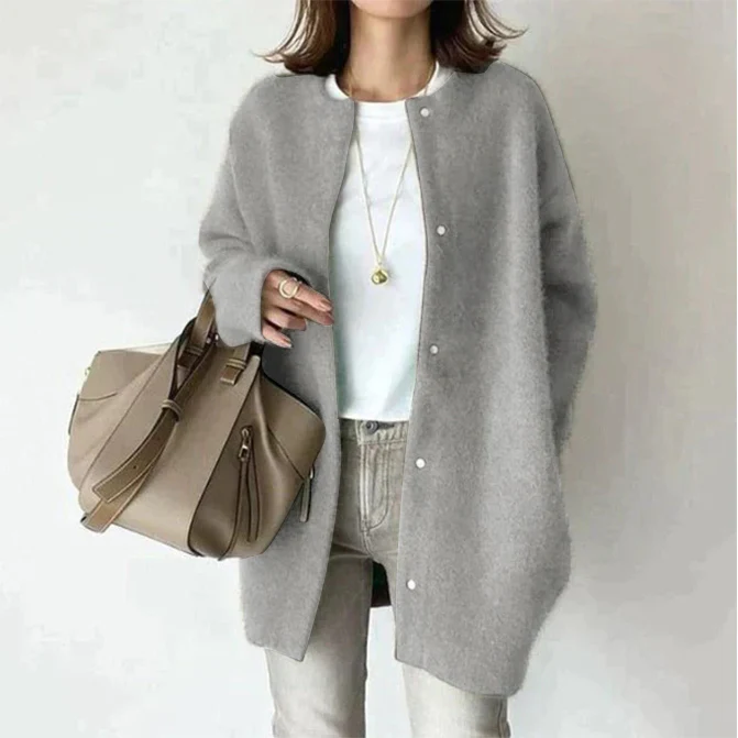 Lilly - Eleganter brauner Cardigan mit Knopfleiste