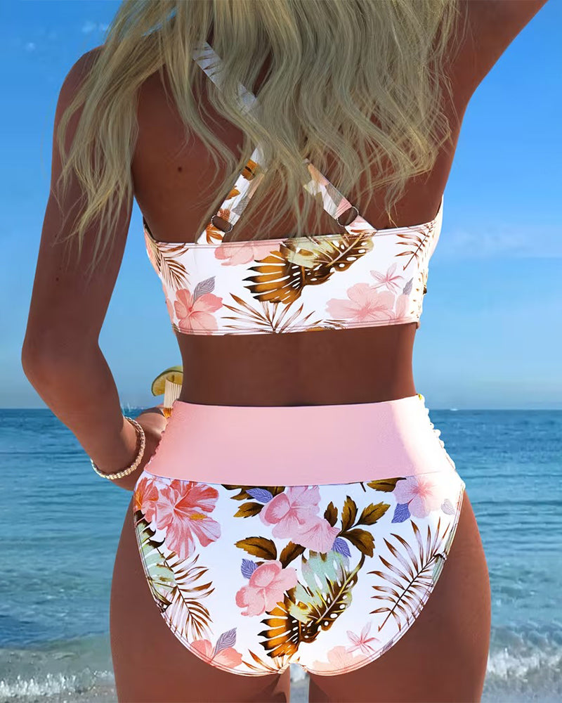 Bikini mit kontrastierendem Blumenmuster und Schlitz