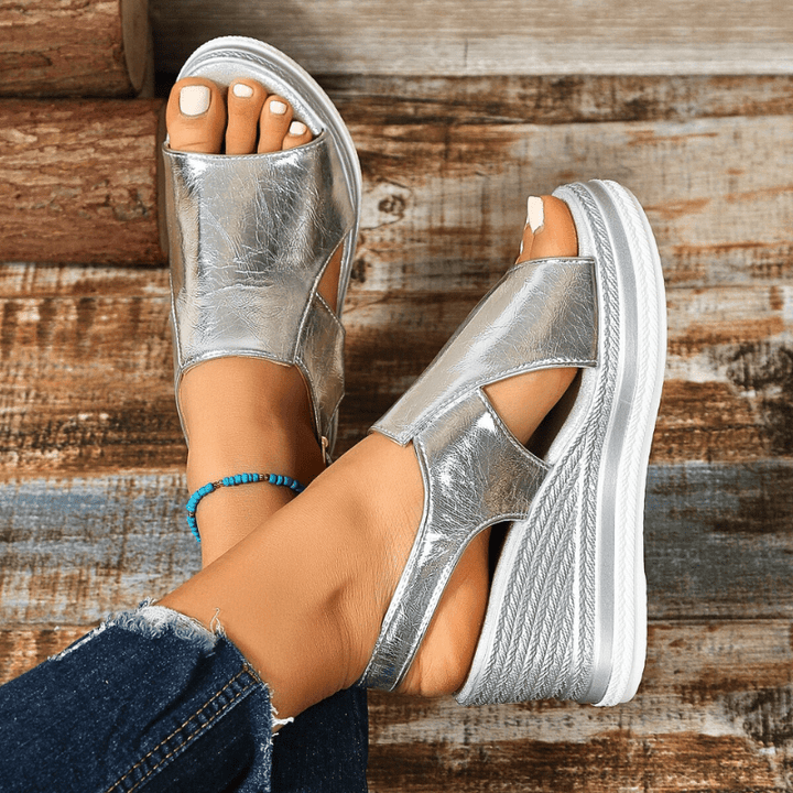 Baylie - Stilvolle Metall-Sandalen
