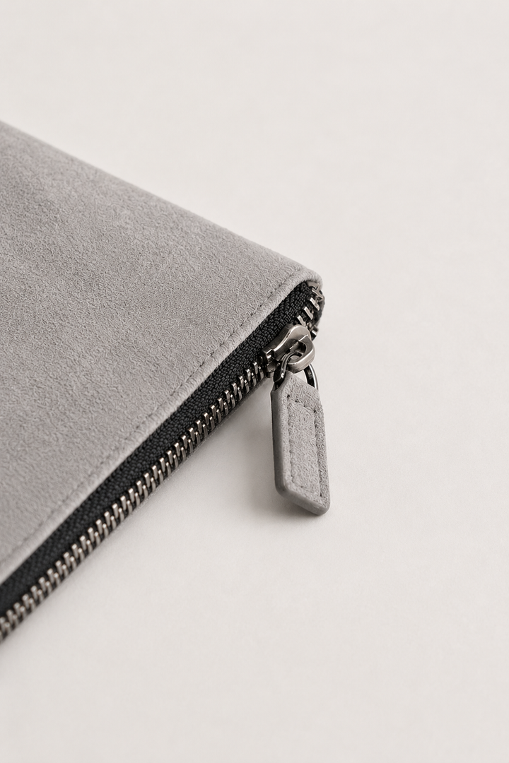 Clutch-Tasche Alcantara Grau Moonstone