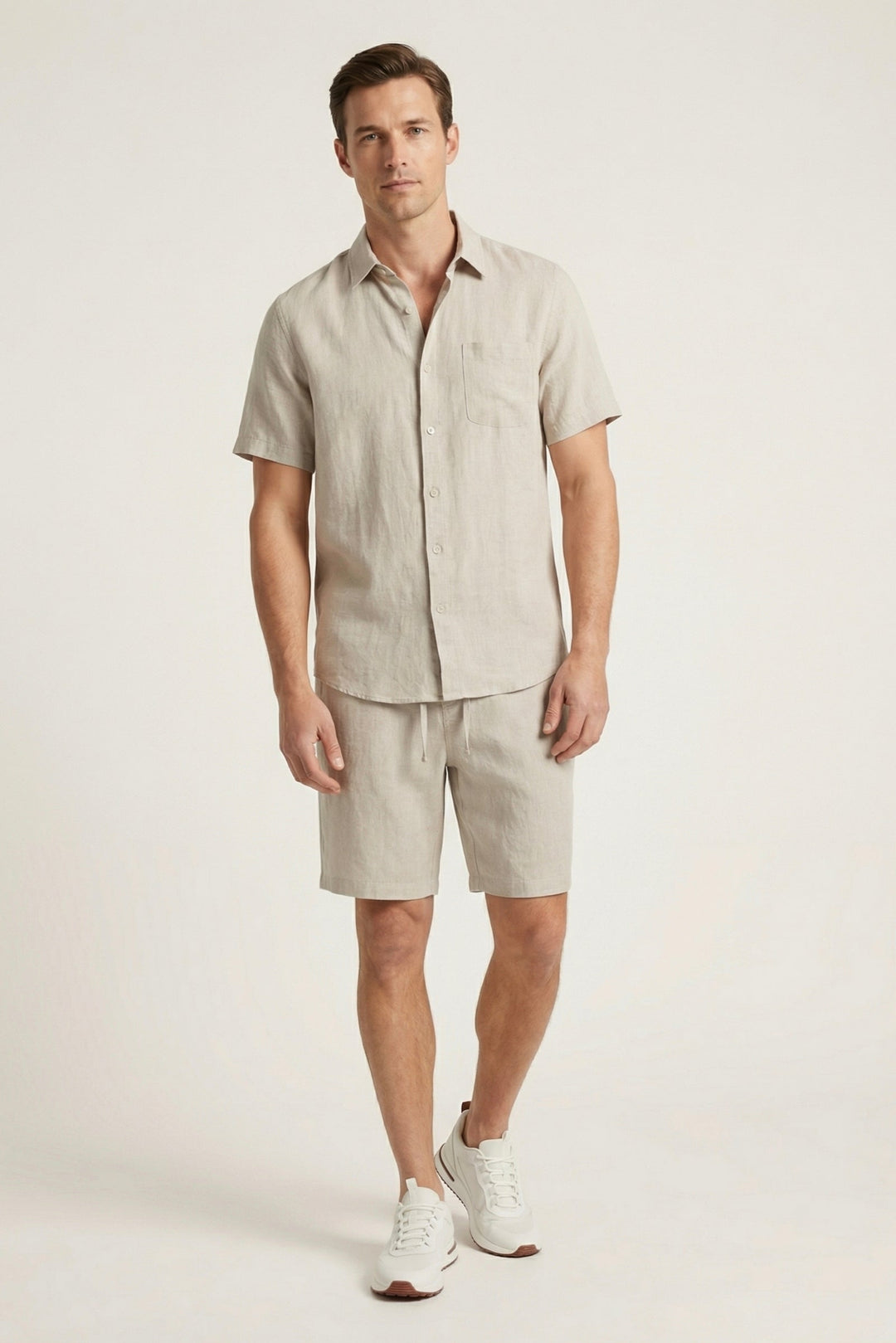 Beige Leinenhemd und Shorts aus Verona
