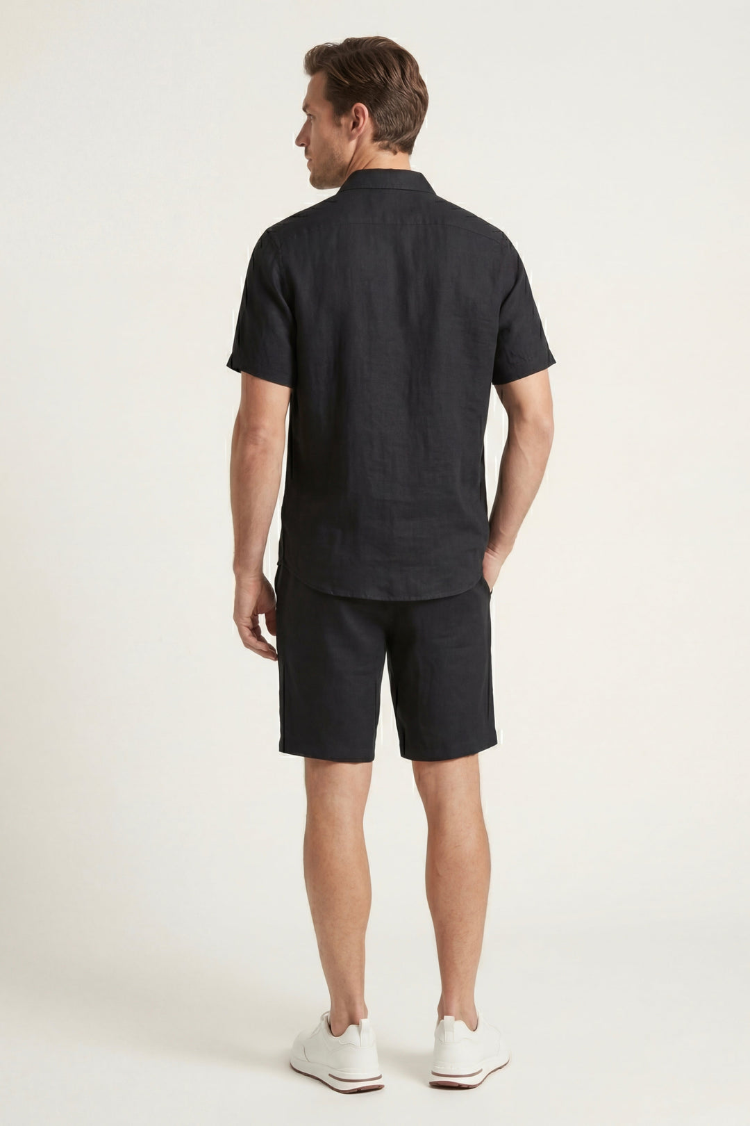 Schwarze Leinenhemd und Shorts aus Verona