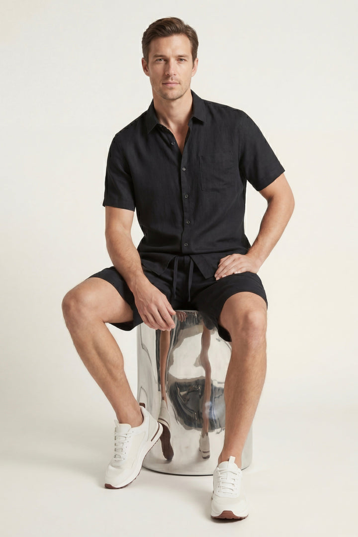 Schwarze Leinenhemd und Shorts aus Verona