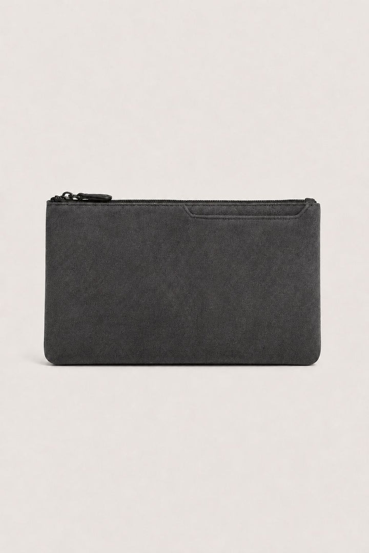 Clutch-Tasche aus dunkelgrauem Alcantara