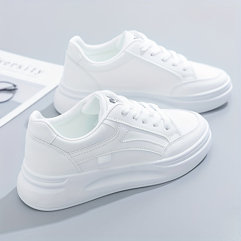 Schicke weiße Sneakers mit leichtem Komfort