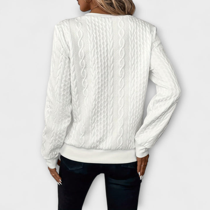 Joy - Eleganter weißer Strickpullover mit Reliefmuster