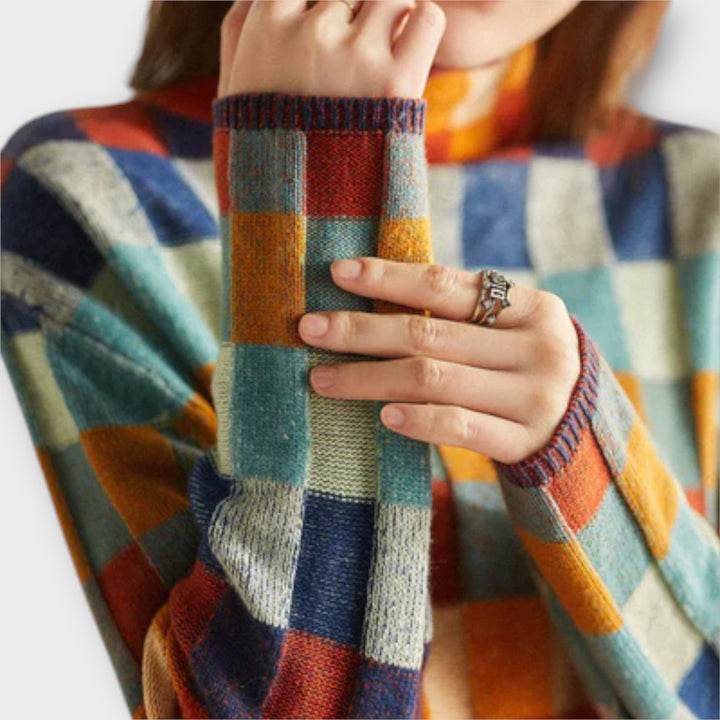 Erika - Pullover mit buntem Patchworkdesign und Karomuster