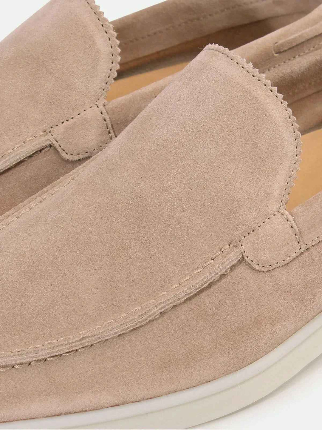 Klassischer Mokassin aus Beige Wildleder