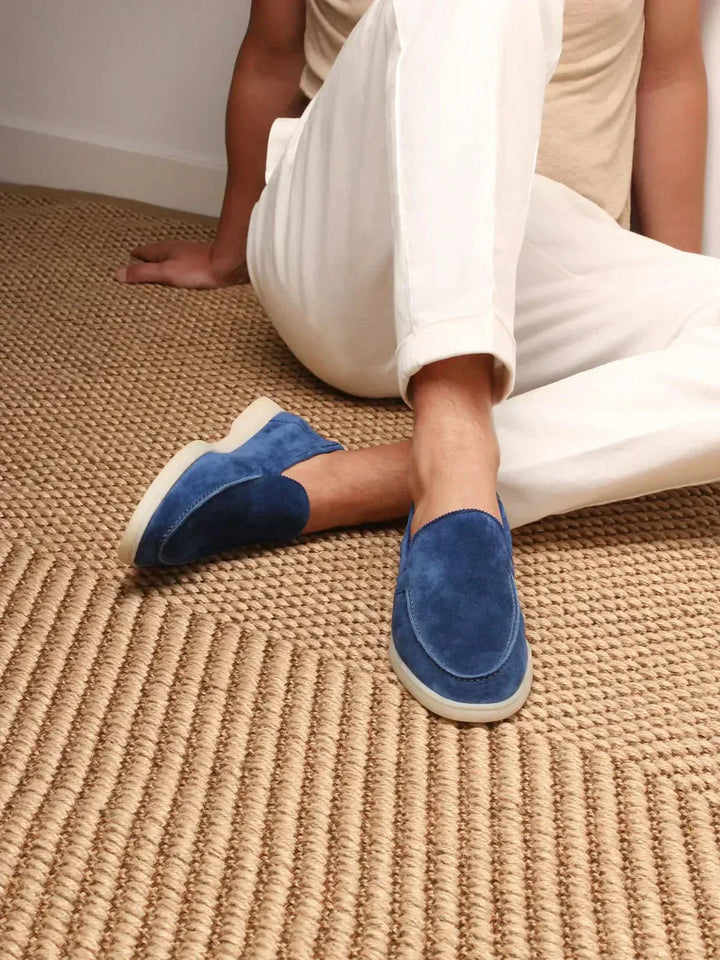 Klassischer Mokassin aus Blaubeer-Suede