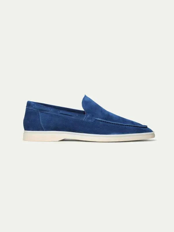 Klassischer Mokassin aus Blaubeer-Suede