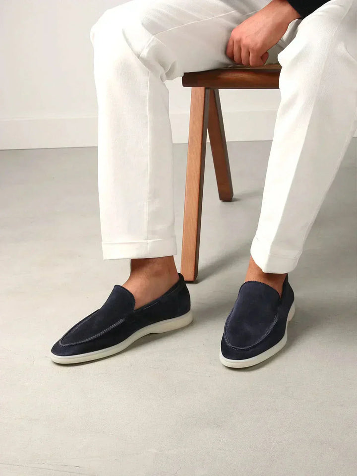 Klassischer Mokassin aus Navy Wildleder