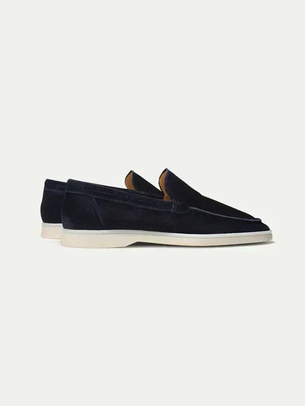 Klassischer Mokassin aus Navy Wildleder