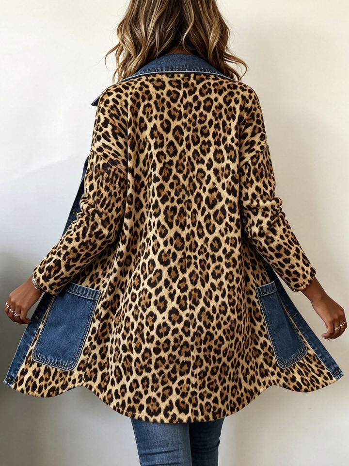 Selma | Lange Kontrastjacke mit Leopardenmuster und Denim-Akzenten