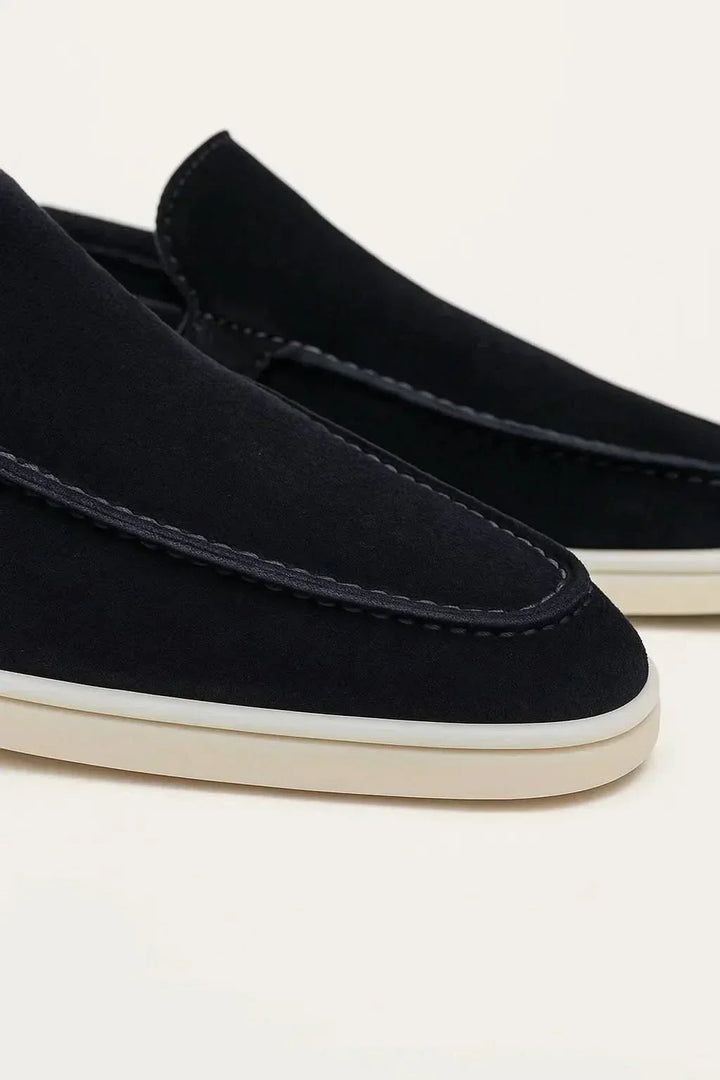 Klassischer Mokassin aus Navy Wildleder