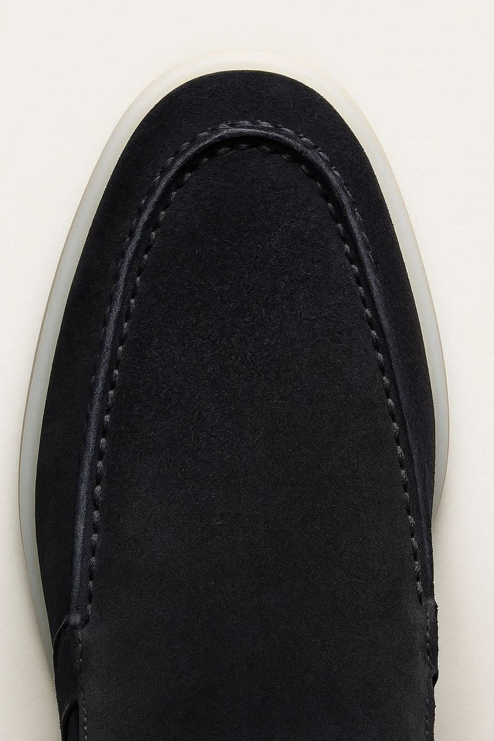 Klassischer Mokassin aus Navy Wildleder